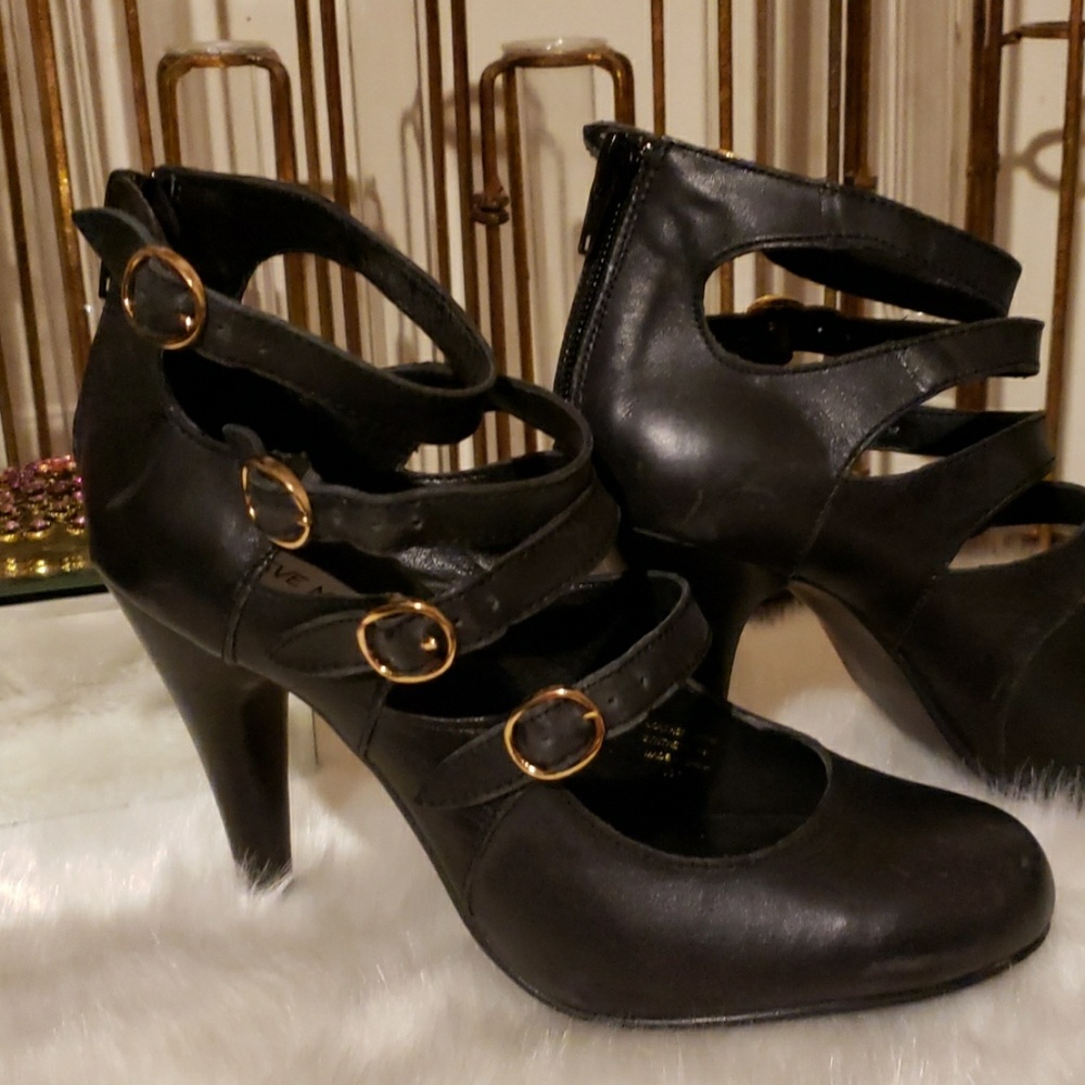 Steve Madden buckle up heels